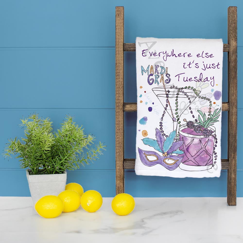 Fat Tuesday Cocktails Tea Towel – Mardi Gras Bar Decor