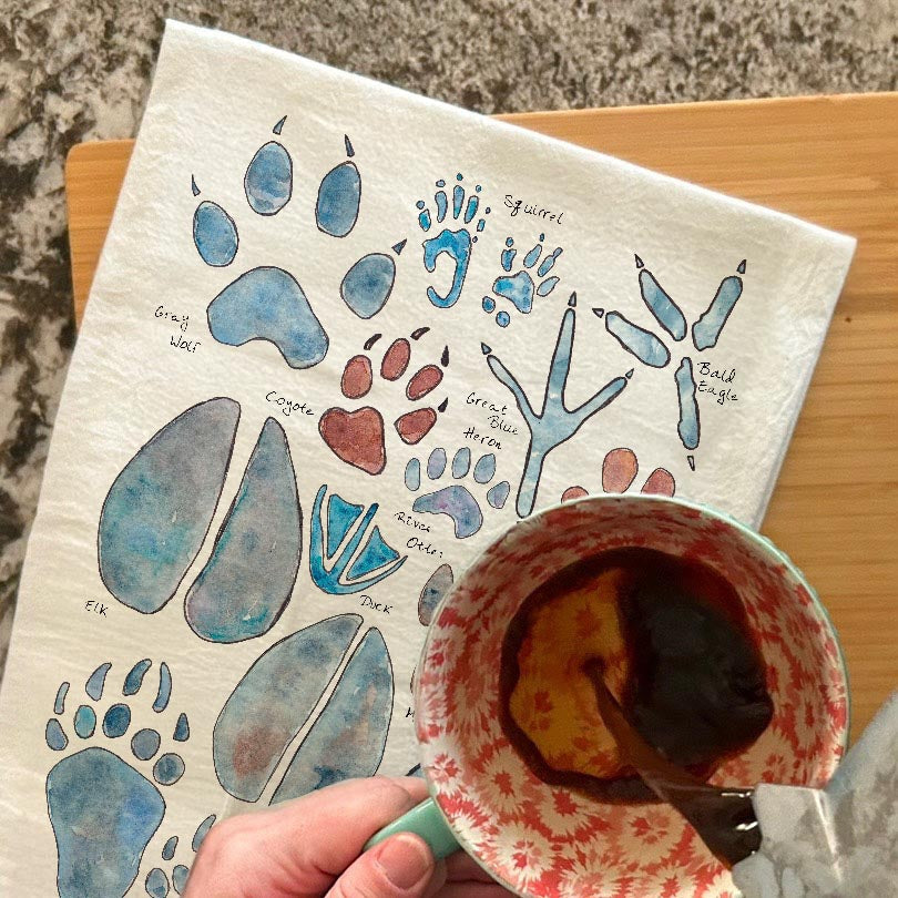 Animal Tracks Tea Towel – Mountain Hiking Decor